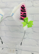 Load image into Gallery viewer, Glam Chica Inspired Cat *PRE ORDER*