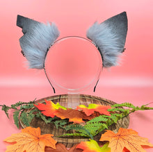 Load image into Gallery viewer, Monochrome Werewolf