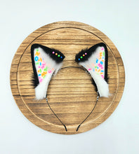 Load image into Gallery viewer, UV Reactive 80's Arcade Carpet Cat