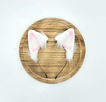 Load image into Gallery viewer, White Cat