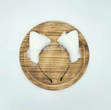 Load image into Gallery viewer, White Cat