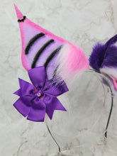 Load image into Gallery viewer, Mismatched Pastel Goth Howler Bat