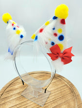 Load image into Gallery viewer, Spotted White Clown Cat *PRE ORDER*
